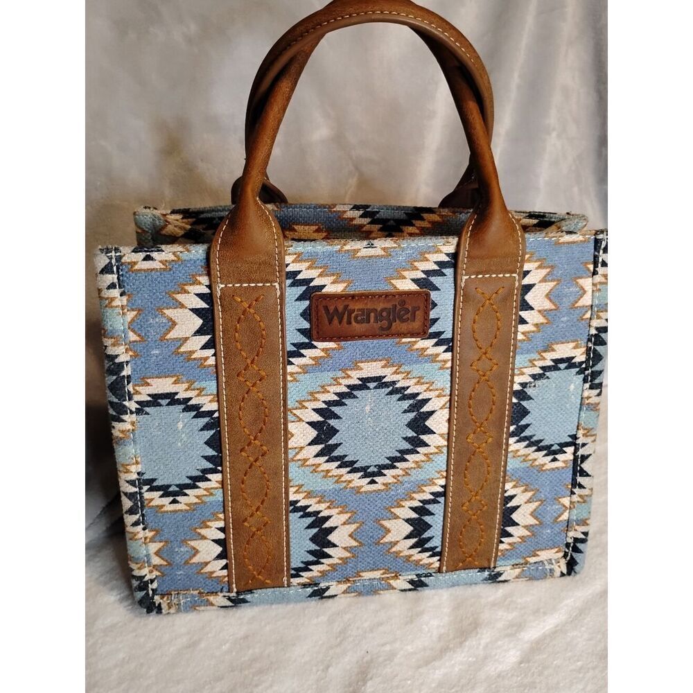 USED Wrangler Crossbody